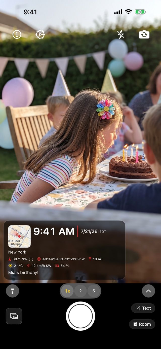 Real Foto Notes viewfinder on iPhone: info card with clock, date, address, GPS coordinates and map stamped into the live picture