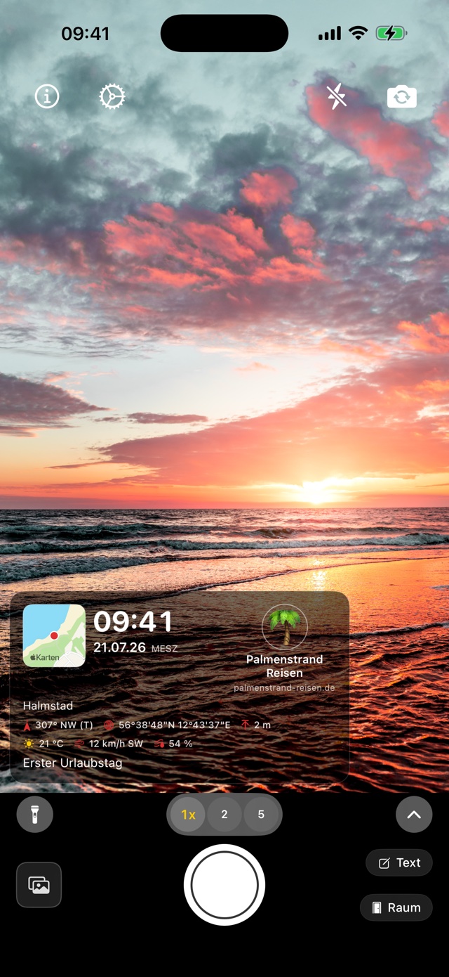Foto Notes 2.0: halbtransparente Stempelkarte auf dem Strandfoto mit Karte, Uhr, Adresse, GPS, Kompass, Wetter und dem Logo einer Reisefirma